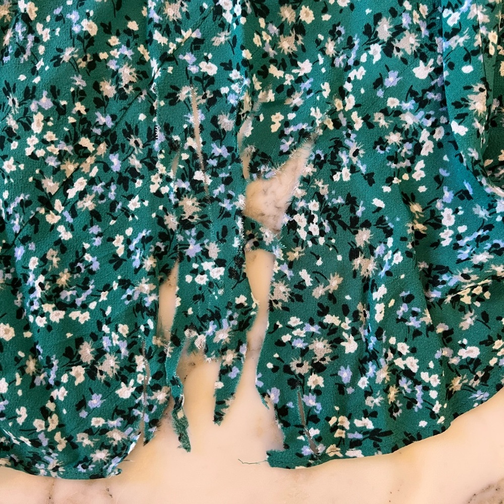 NWT MaRuched Scoopneck Midi Dress Green Floral Sz 10 bottom 8” shredded dress - Picture 11 of 13